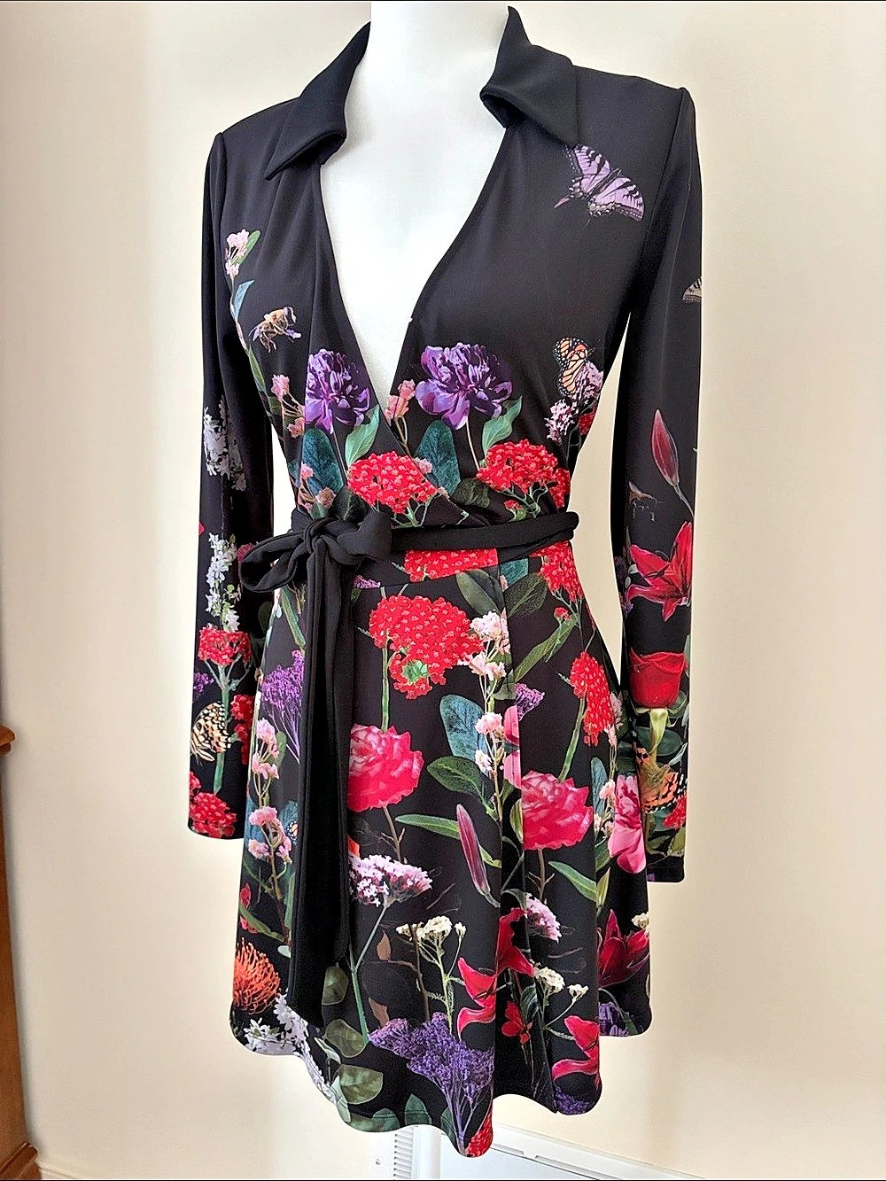 alice + olivia Eloise Floral Mini Dress Black Size Small NWT